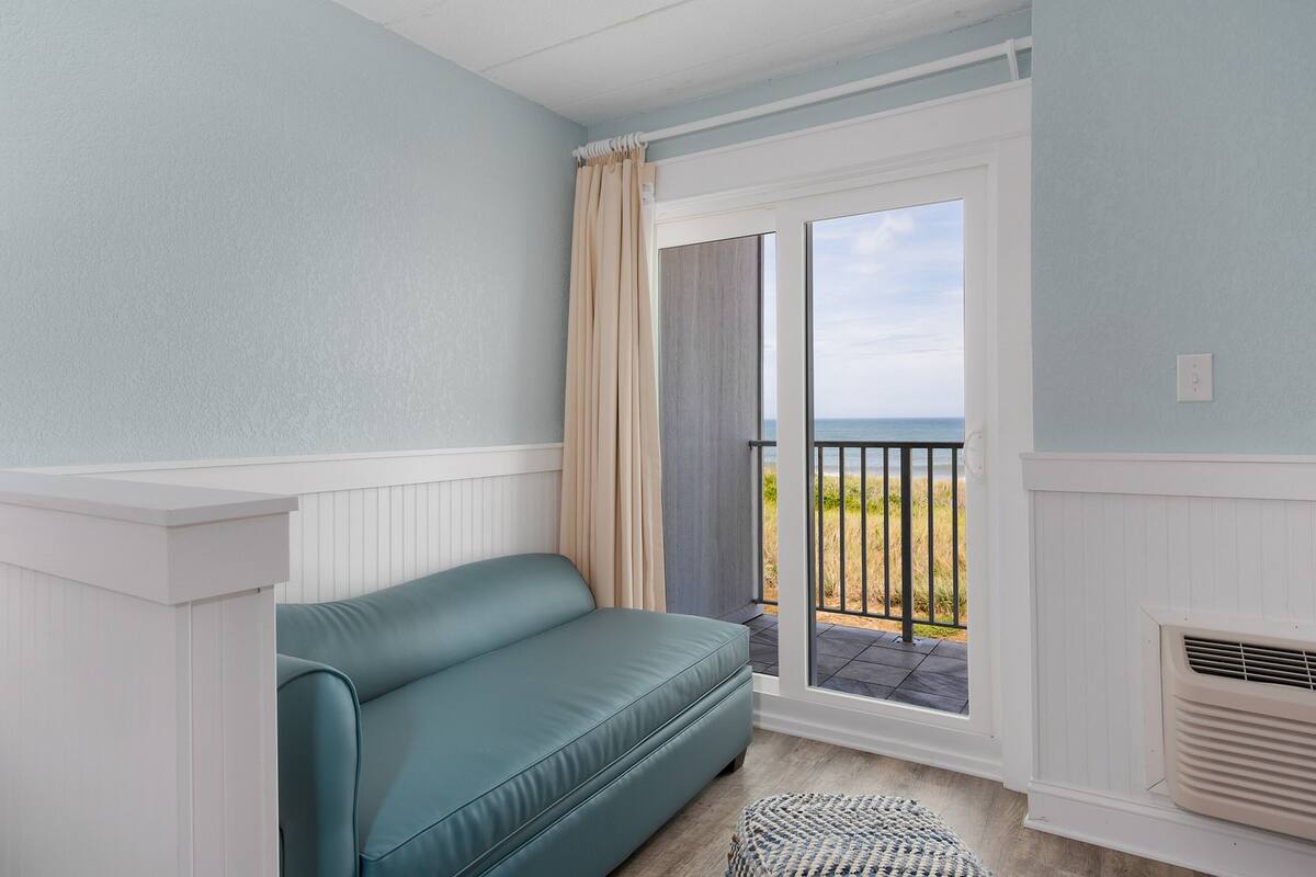 43-inch tv with digital channels, streaming services