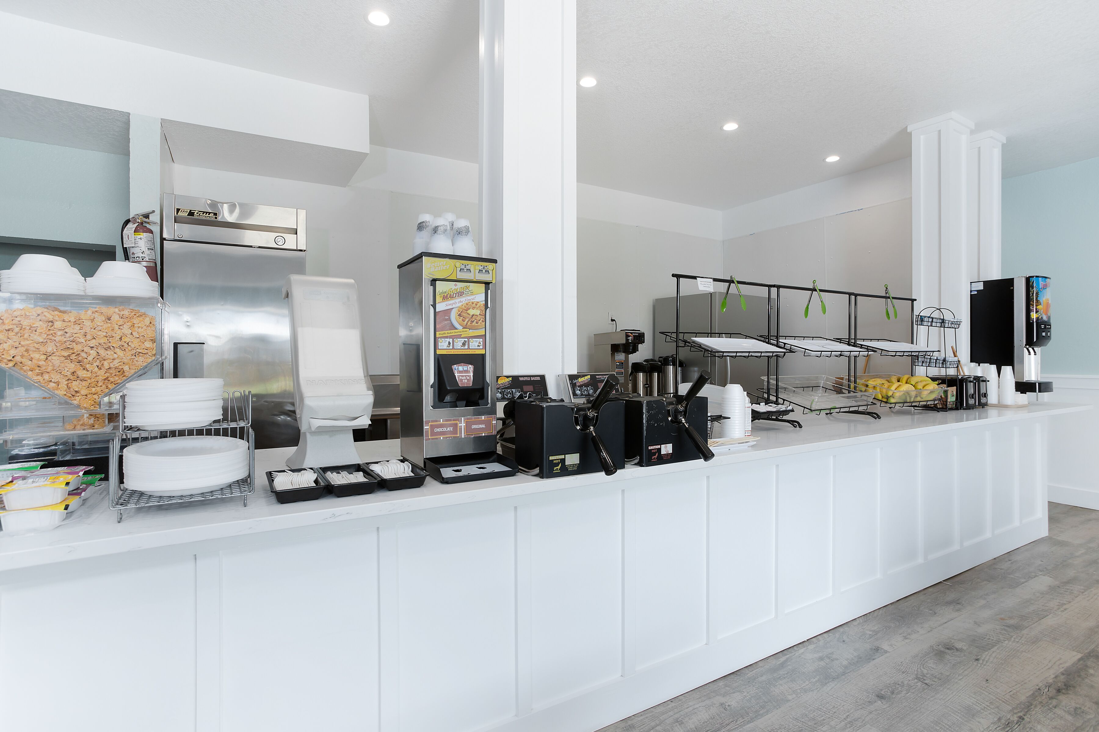 free daily continental breakfast