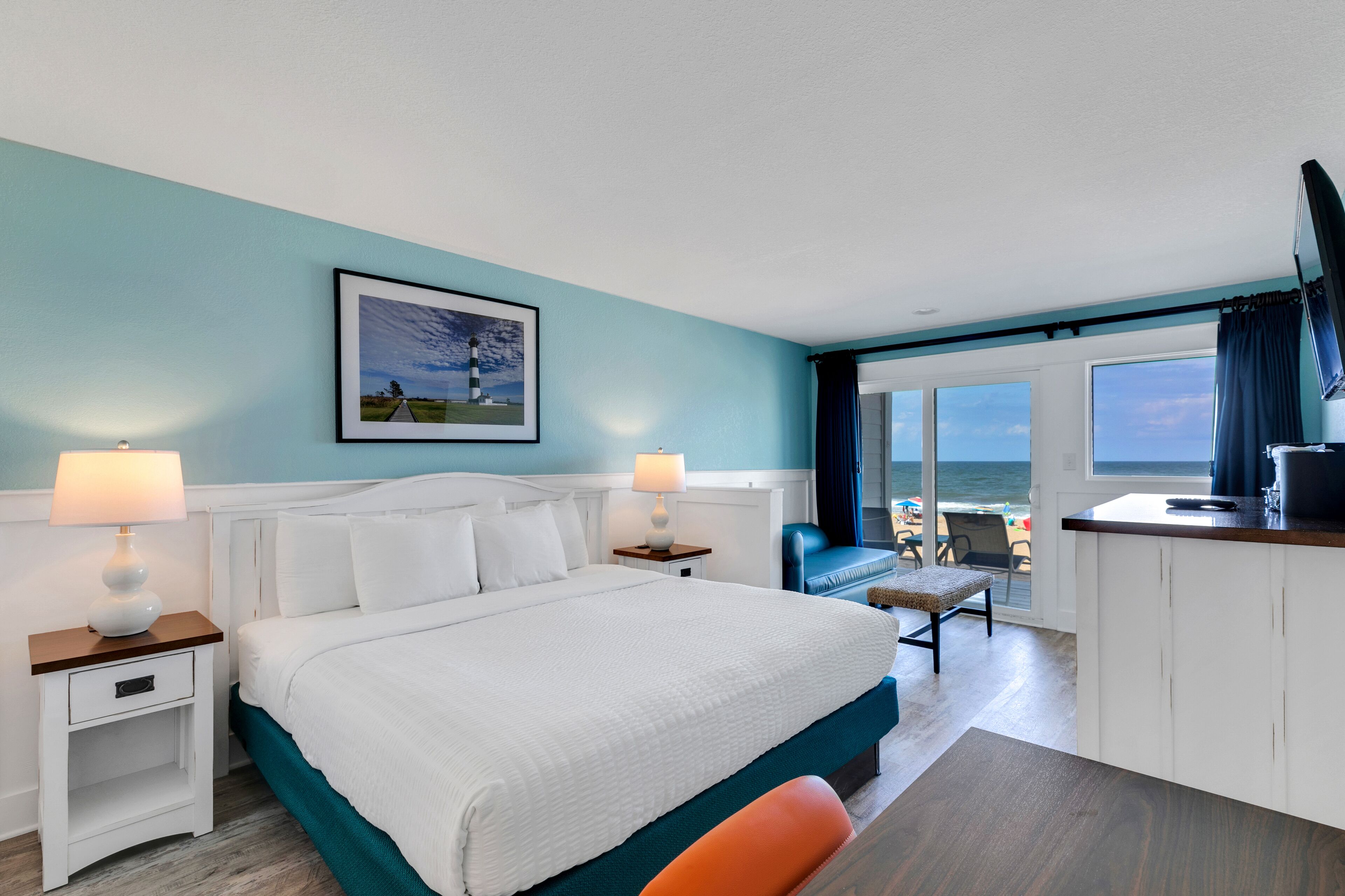 Cortinas blackout, tabla de planchar con plancha y wifi gratis 