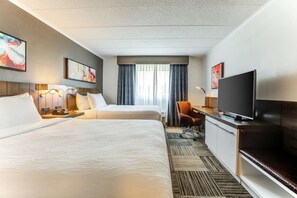 In-room safe, laptop workspace, iron/ironing board, free WiFi