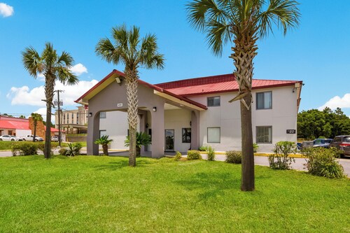 Red Roof Inn Crestview