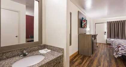 Red Roof Inn Crestview