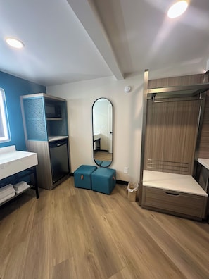 2 King Beds | Bathroom | Towels
