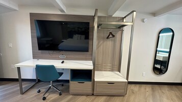 King Bed | Desk, laptop workspace, blackout drapes, iron/ironing board