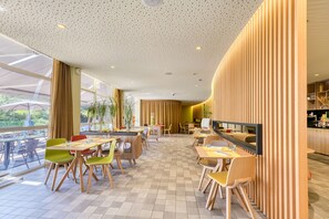 Breakfast and dinner served  - Novotel Paris Nord Expo Aulnay Hotel (Aulnay-sous-Bois)