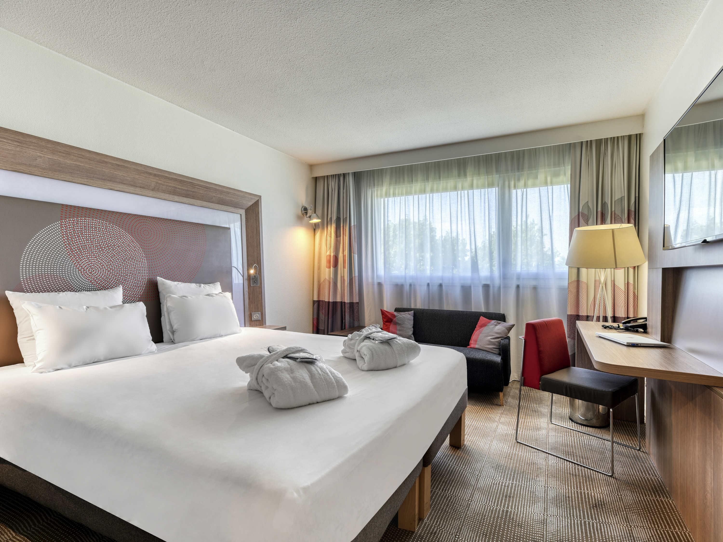 Premium bedding, minibar, in-room safe, desk