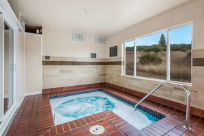 Indoor pool, sun loungers
