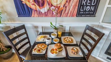 Tägliches inbegriffenes kontinentales Frühstück