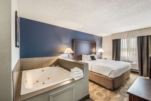 Suite, 1 King Bed, Jetted Tub