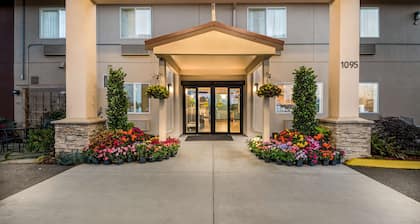 Red Lion Inn & Suites Sequim