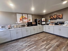 Free daily continental breakfast