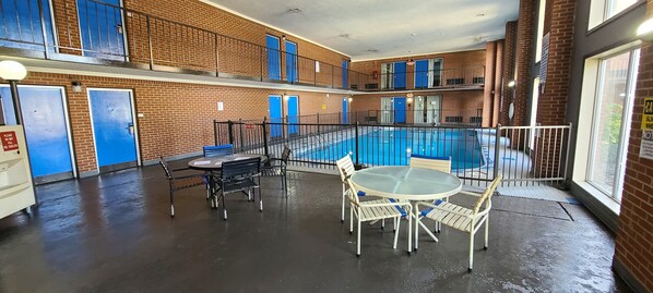 Piscine intérieure