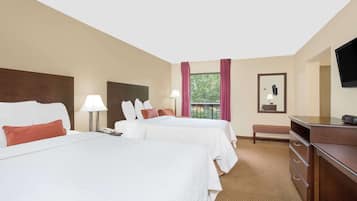 Suite | Premium bedding, blackout curtains, iron/ironing board