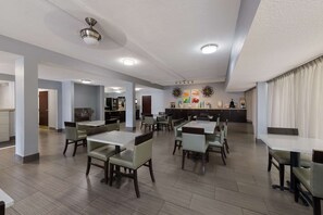 Petit déjeuner buffet compris tous les jours