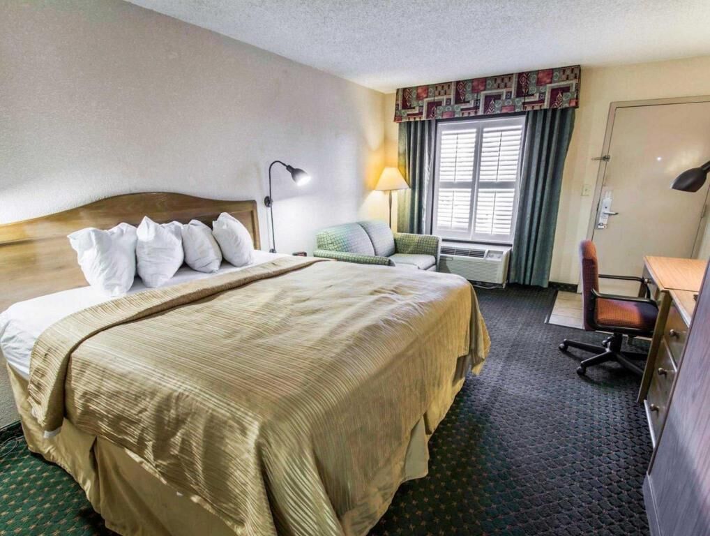 1 bedroom, premium bedding, laptop workspace, iron/ironing board