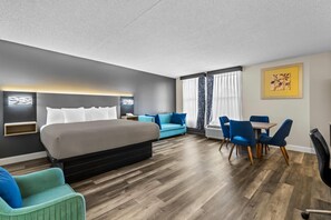 Suite, 1 cama de matrimonio grande con sofá cama, no fumadores | Escritorio, espacio para trabajar con un portátil, cortinas opacas