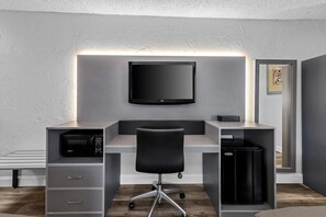 Habitación estándar, 2 camas de matrimonio, no fumadores | Escritorio, espacio para trabajar con un portátil, cortinas opacas
