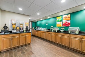 Free daily continental breakfast - Quality Inn Bangor Airport (Bangor)