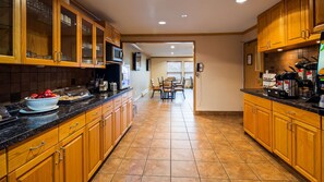 Free daily continental breakfast