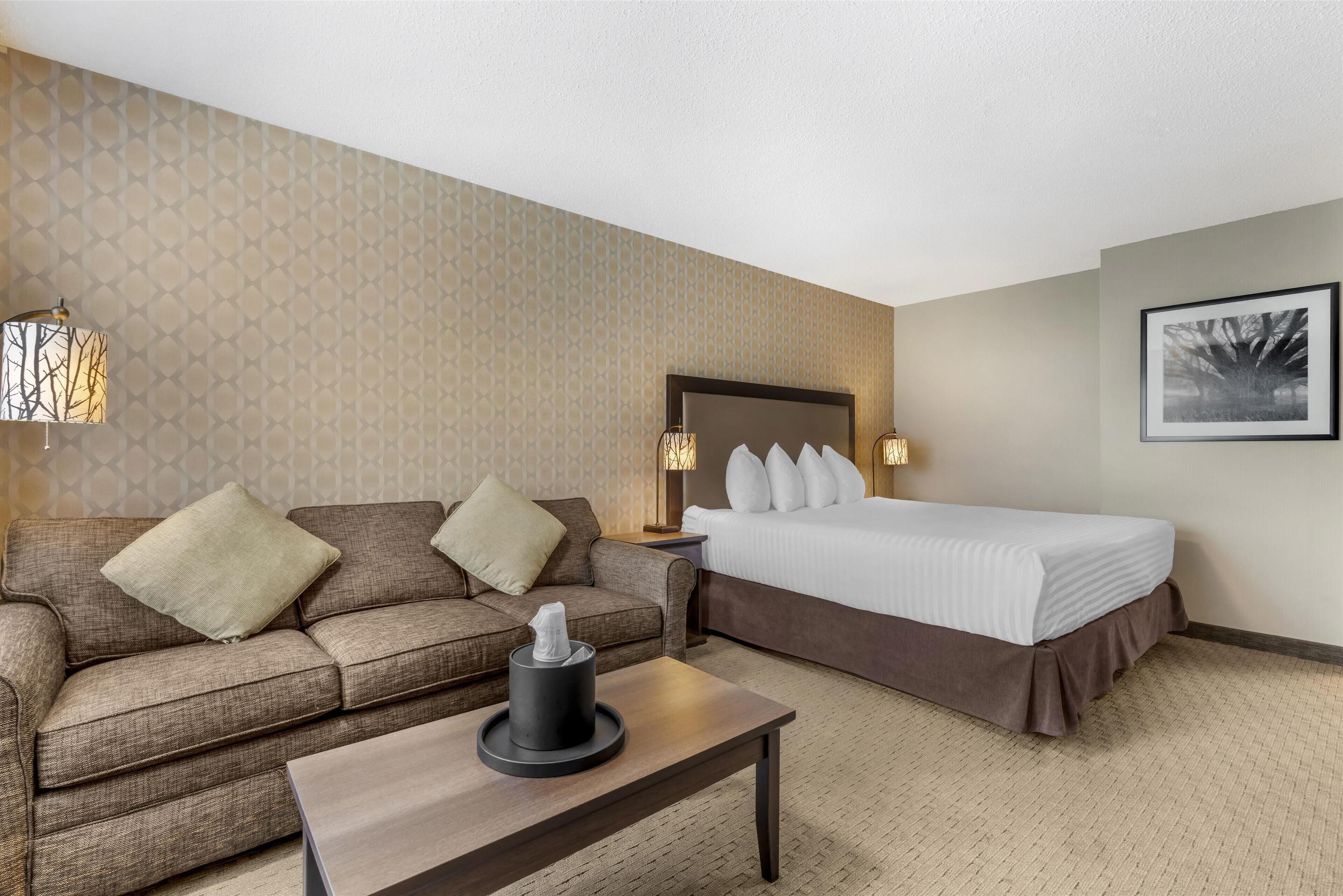 Luxe beddengoed, pillowtop-bedden, een kluis op de kamer, een bureau