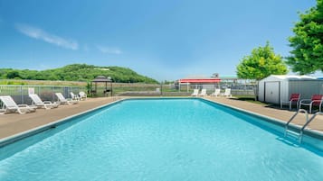 Seasonal outdoor pool