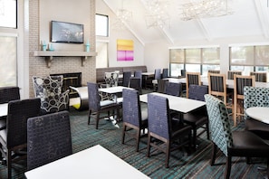 매일 테이크아웃 무료 아침 식사 포함