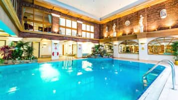 Indoor pool, pool loungers