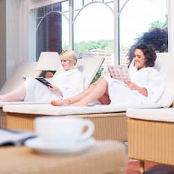Sauna seca, banheira de hidromassagem, sauna a vapor