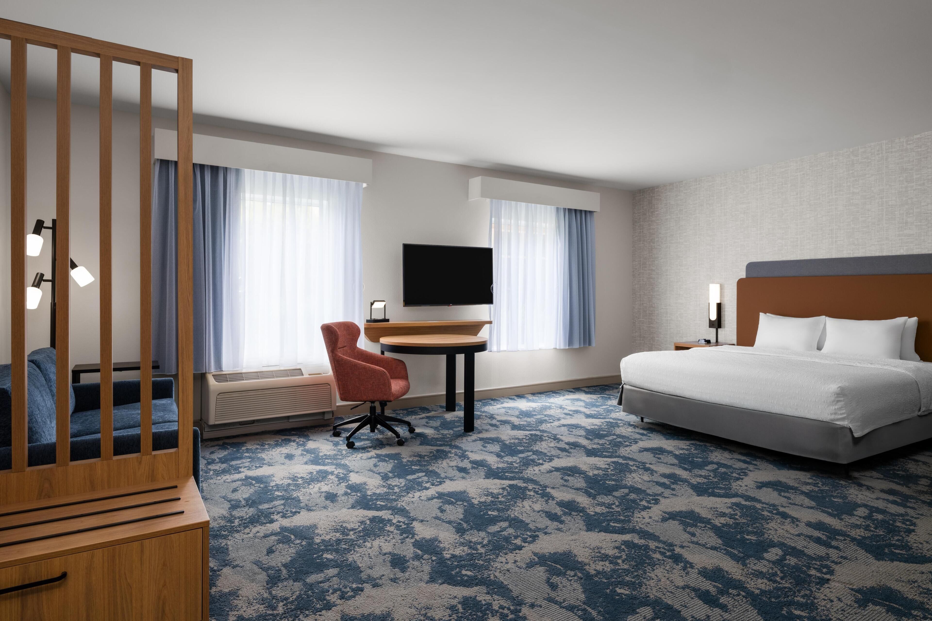 套房, 1 張特大雙人床, 無障礙, 非吸煙房 | 高級寢具、特厚豪華床墊、房內夾萬、遮光窗簾/窗簾