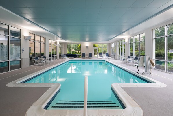 Indoor pool - Hampton Inn & Suites Southern Pines-Pinehurst (Aberdeen)