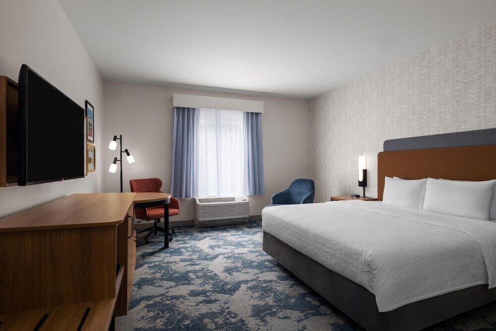 Premium bedding, pillowtop beds, in-room safe, blackout drapes