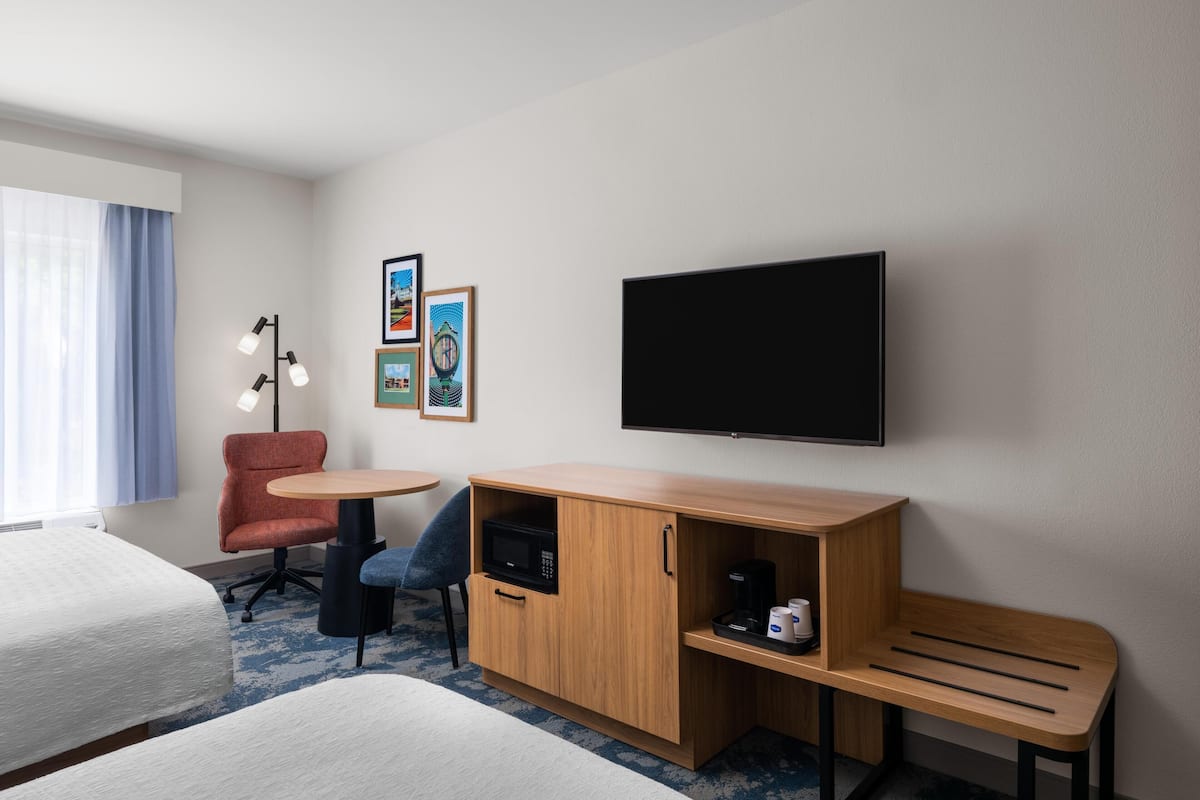 Rum - 2 queensize-sängar - icke-rökare | Vardagsrum | Platt-tv, en tv-spelskonsol och betalfilmer