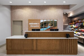 Reception - Hampton Inn & Suites Southern Pines-Pinehurst (Aberdeen)
