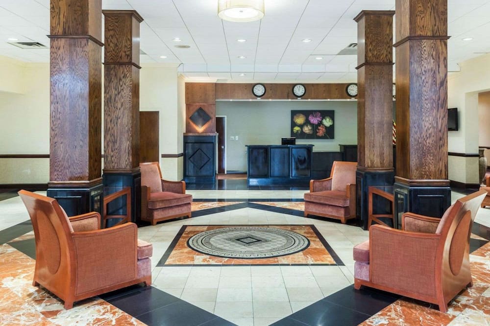 Clarion Hotel Somerset - New Brunswick