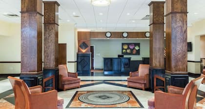 Clarion Hotel Somerset - New Brunswick