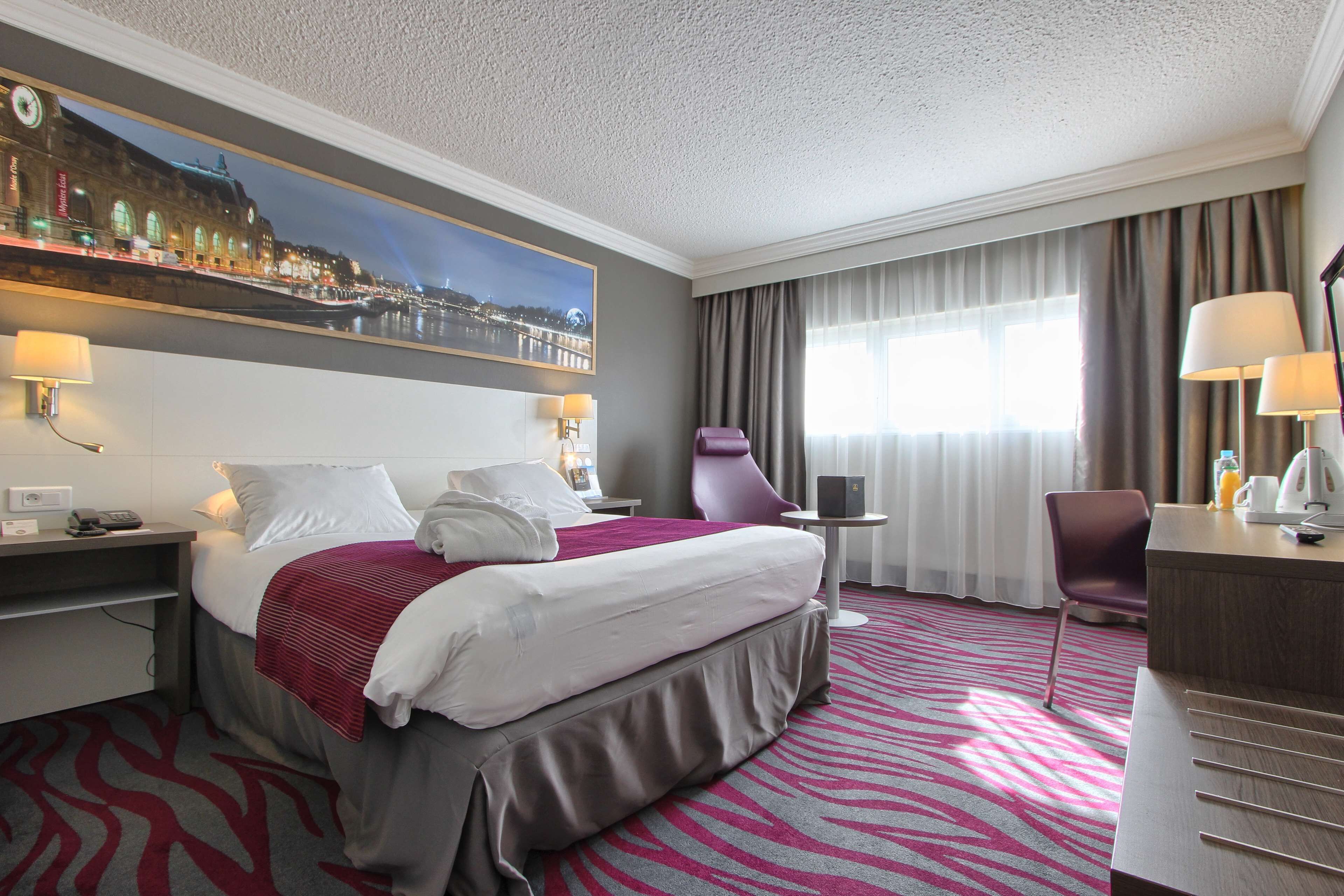 superior room, 1 queen bed, refrigerator | premium bedding, in-room safe, desk, blackout curtains