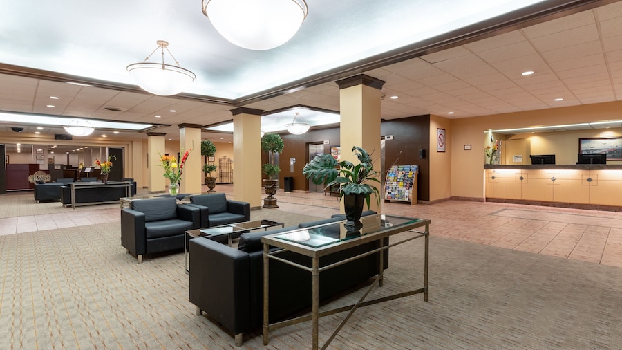 Ramada by Wyndham Reno Hotel and Casino