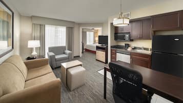 1 bedroom, in-room safe, desk, free WiFi