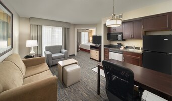 1 bedroom, in-room safe, desk, free WiFi