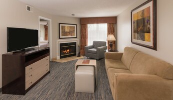 Suite, 2 Double Beds, Non Smoking | 1 bedroom, in-room safe, desk, free WiFi