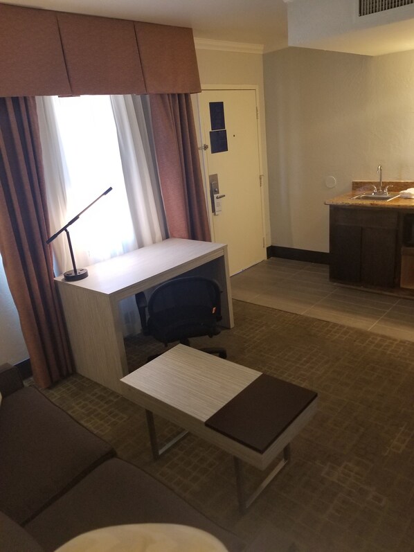 Suite, 1 Queen Bed, Non Smoking, Refrigerator & Microwave (Living Room) | Living area | Flat-screen TV
