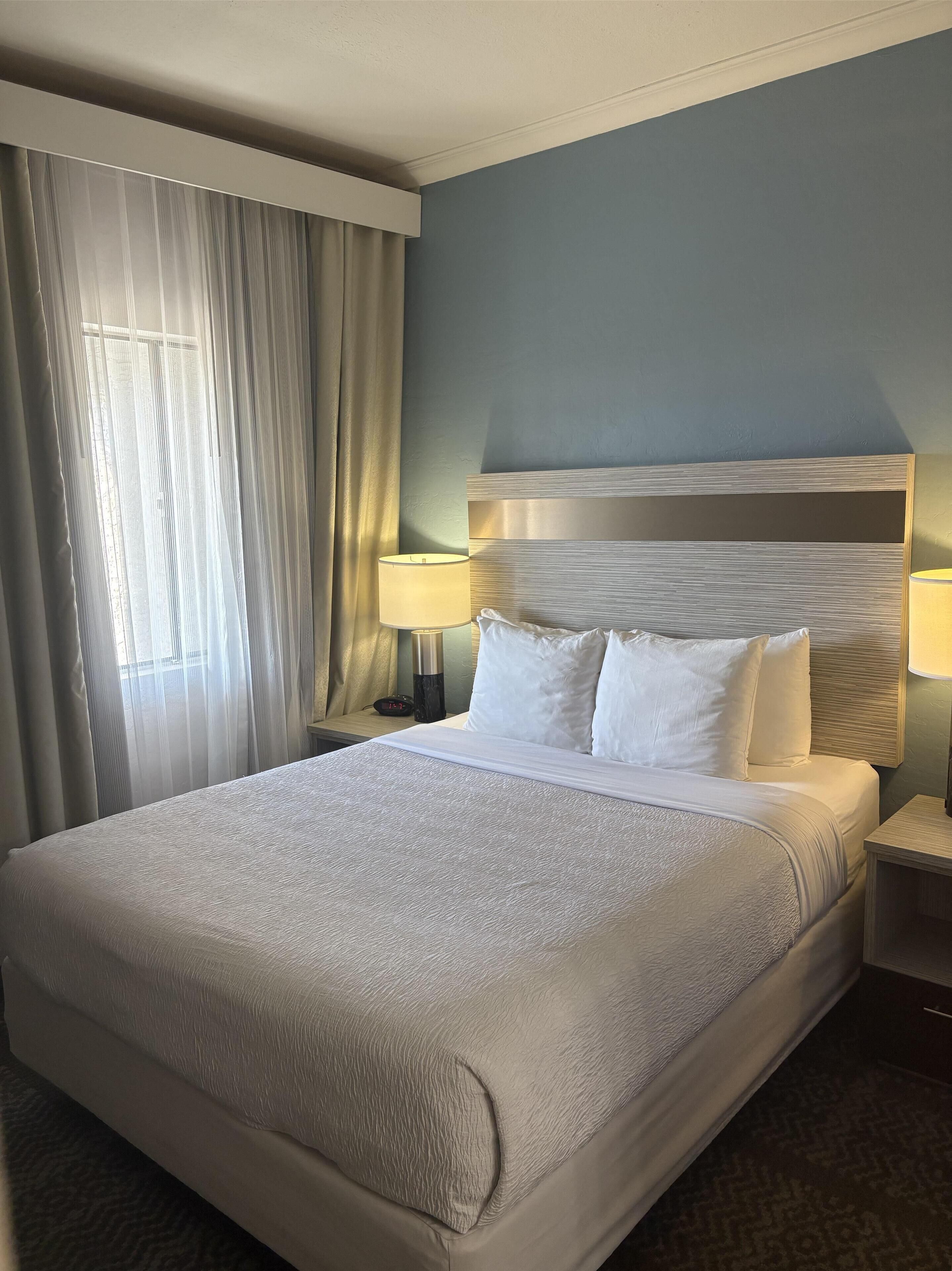 Foto - SureStay InnSuites Phoenix Hotel & Suites by Best Western