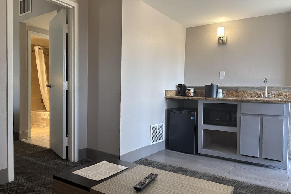 SureStay InnSuites Phoenix Hotel & Suites by Best Western