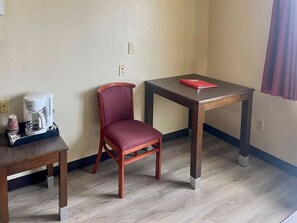 Suite, 1 Queen Bed with Sofa bed, Non Smoking | 1 bedroom, free WiFi, bed sheets