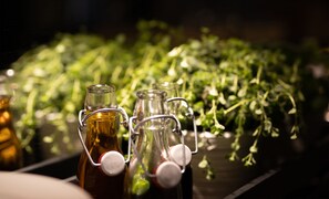 Desayuno buffet (EUR 17.50 por persona) 