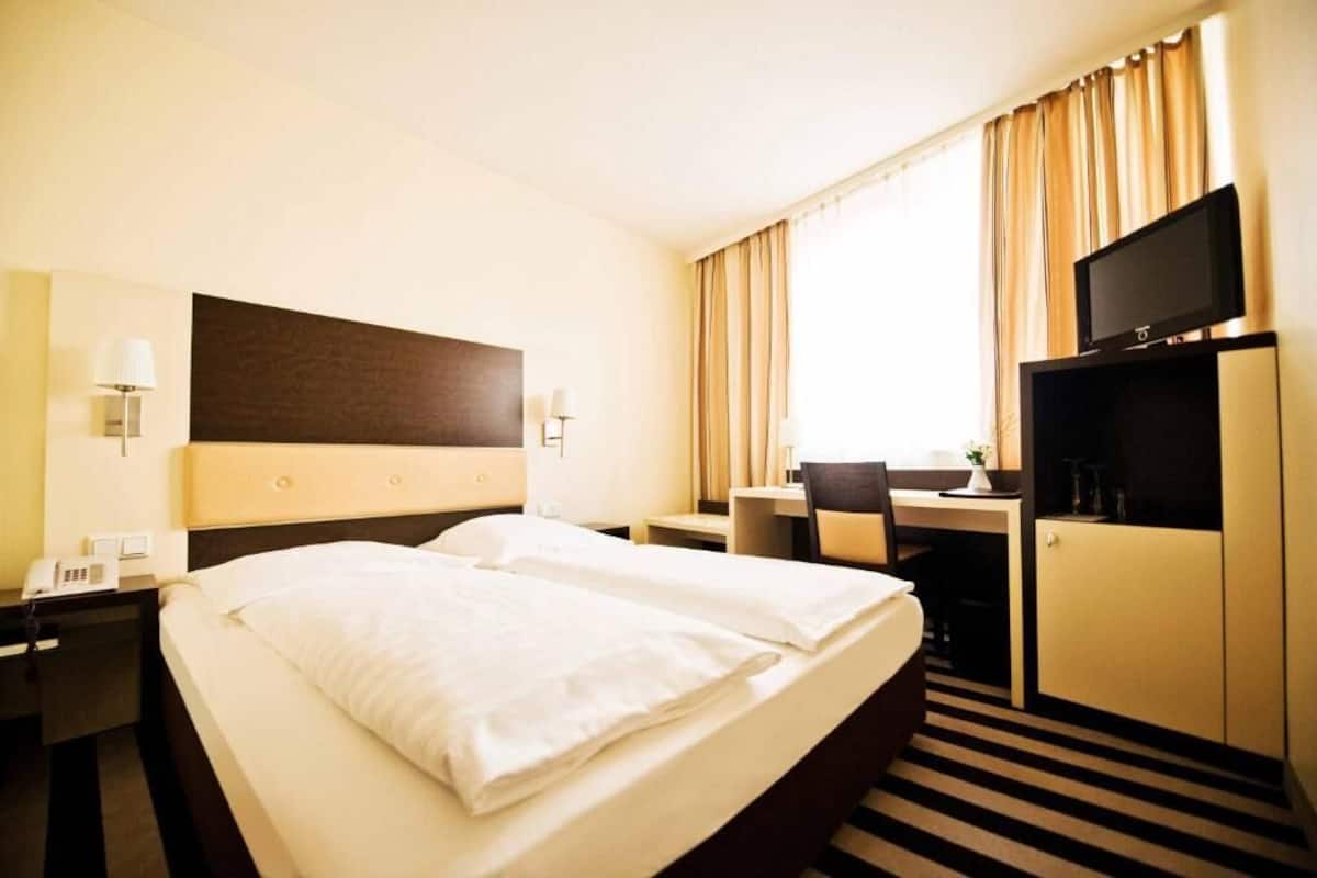 In-room safe, desk, laptop workspace, blackout curtains