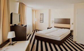 Habitación doble (Large) | Caja de seguridad en la habitación y escritorio 