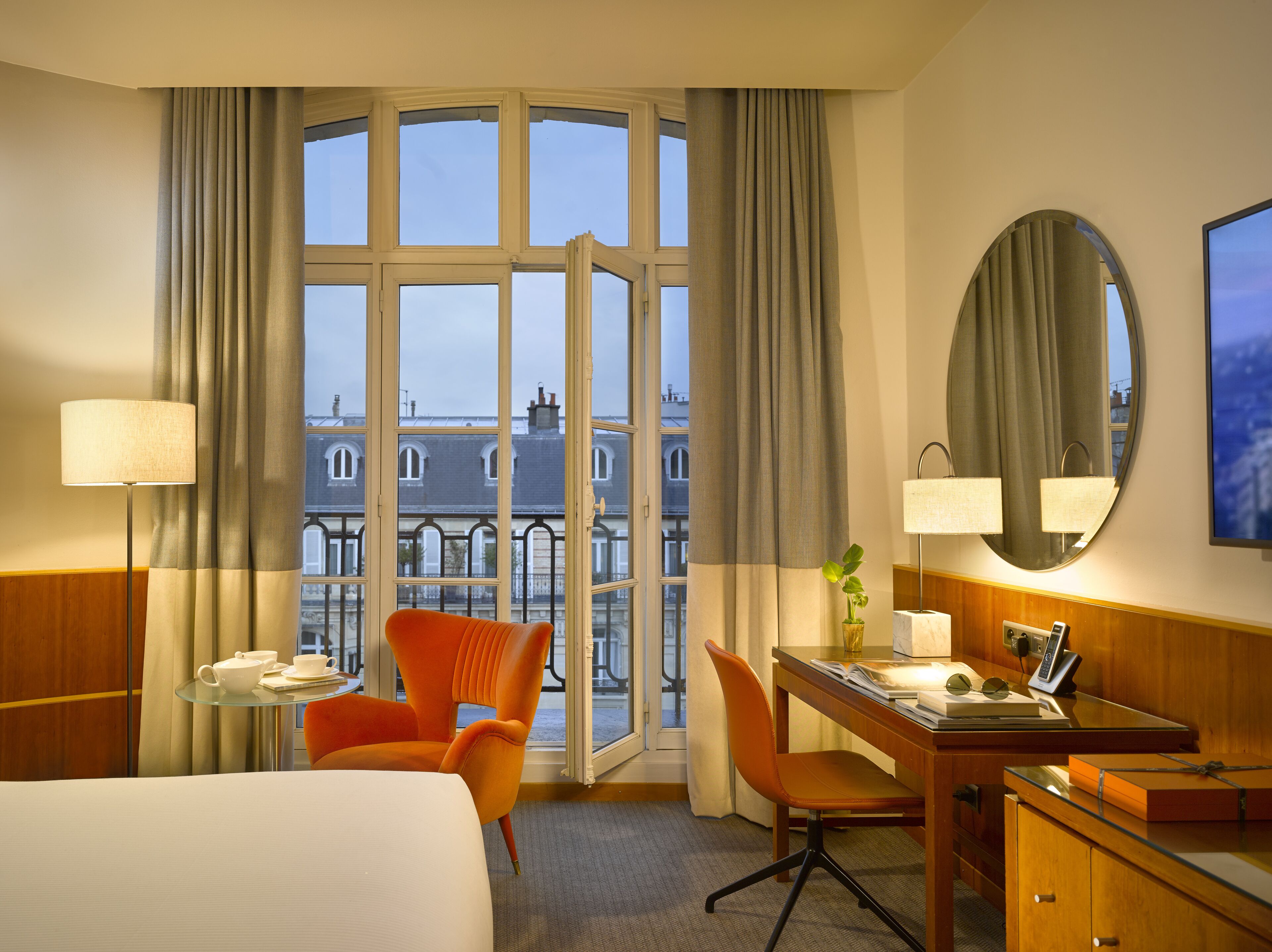 premium bedding, minibar, in-room safe, soundproofing