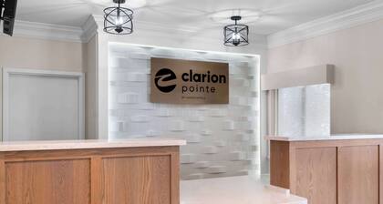 Clarion Pointe Mattoon near University