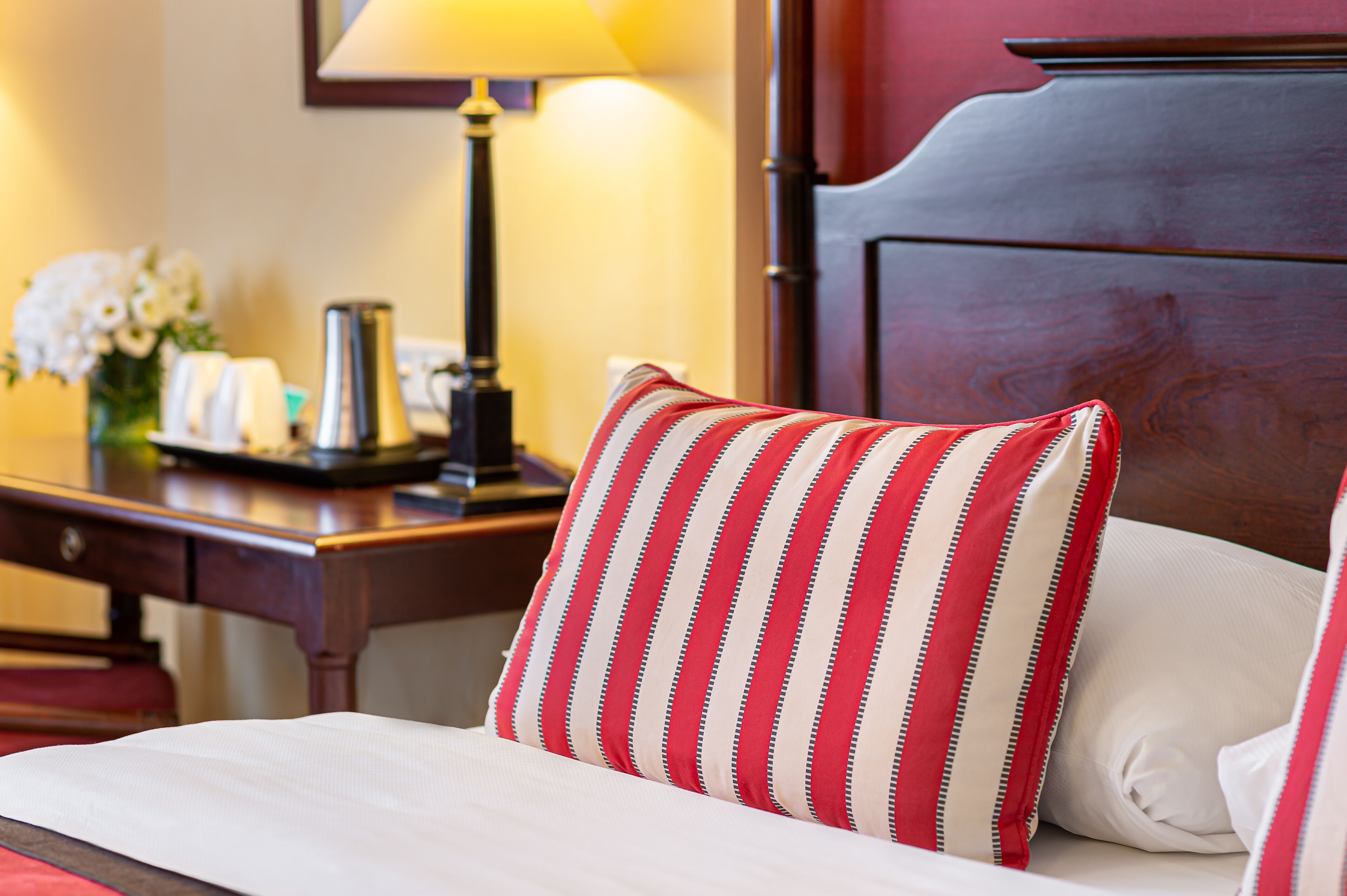 Superior Room | Minibar, in-room safe, desk, laptop workspace
